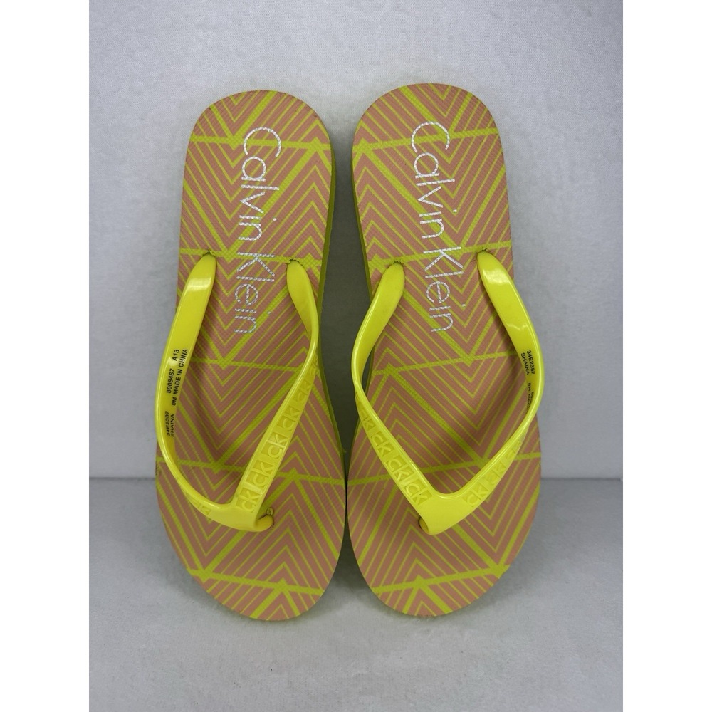 Calvin Klein Yellow Lemon Beach‎ Flip Flops Size 8 Geometric Chevron Design